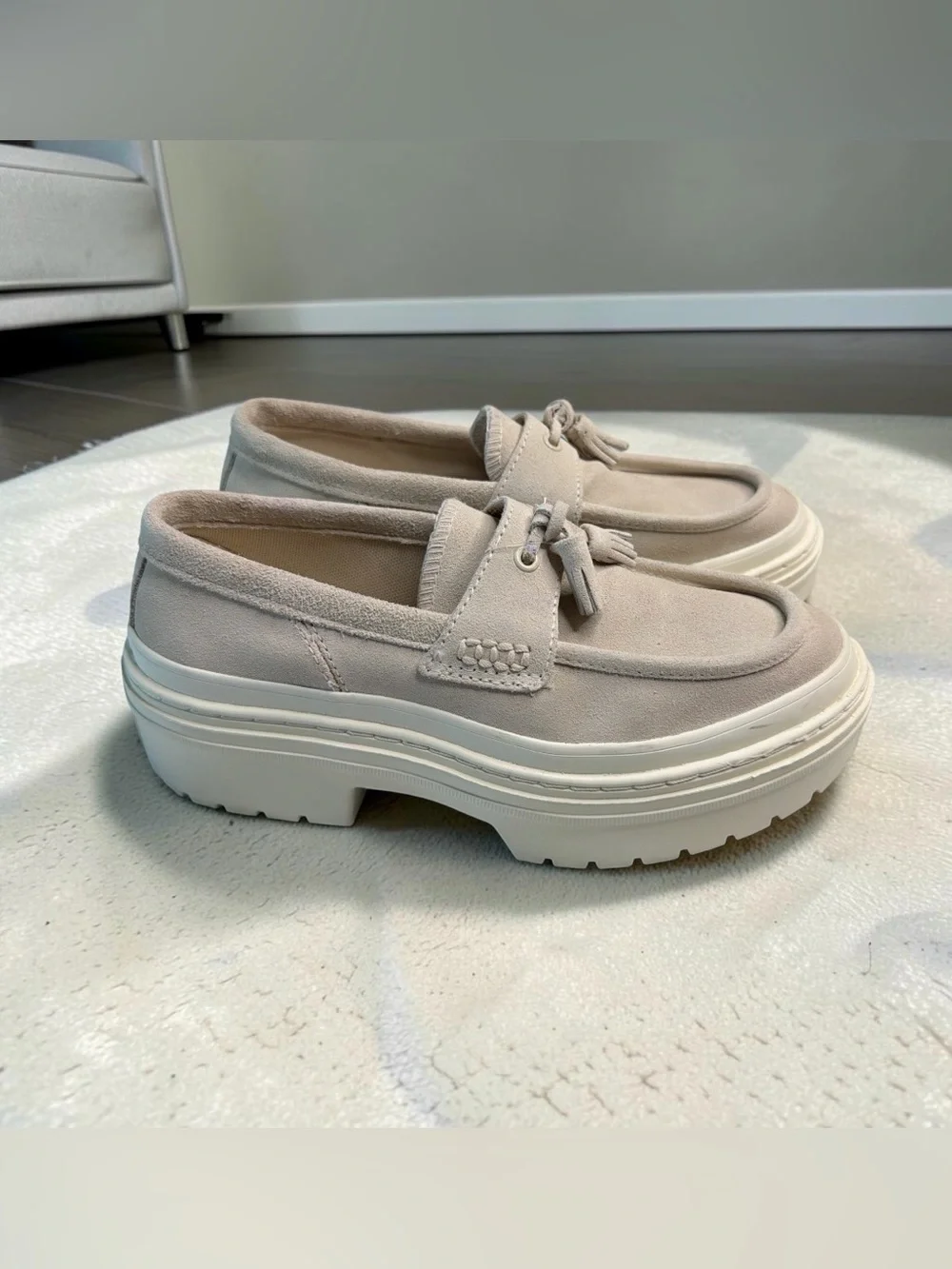 Converse Women's Platform Tassel Loafers in Light Beige and White